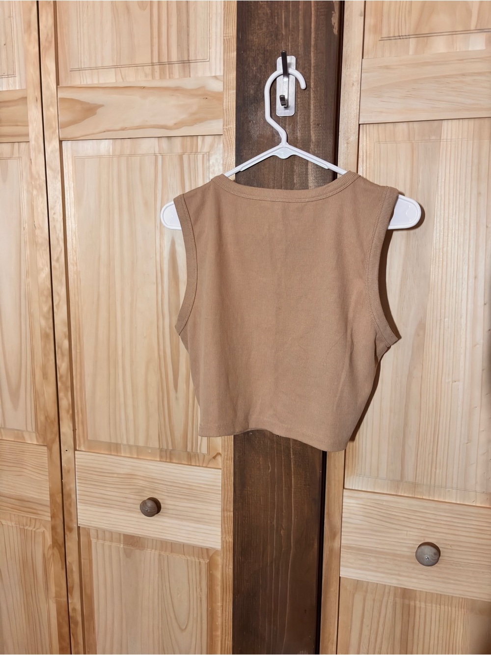 Cropped Ribbed Tank Top - Taupe - Picture 10 of 10